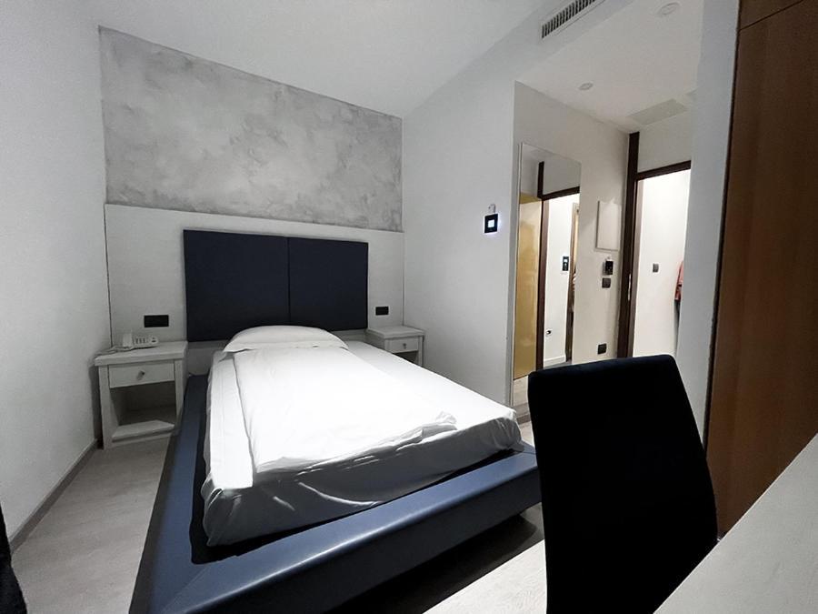 Hotel De Nac Torbole Sul Garda Buitenkant foto