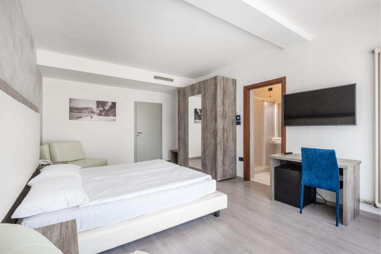 Hotel De Nac Torbole Sul Garda Buitenkant foto