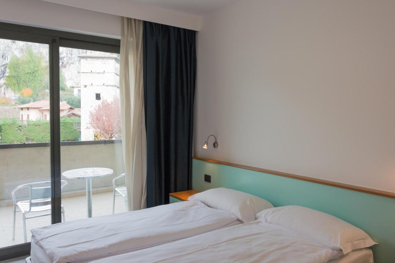 Hotel De Nac Torbole Sul Garda Buitenkant foto